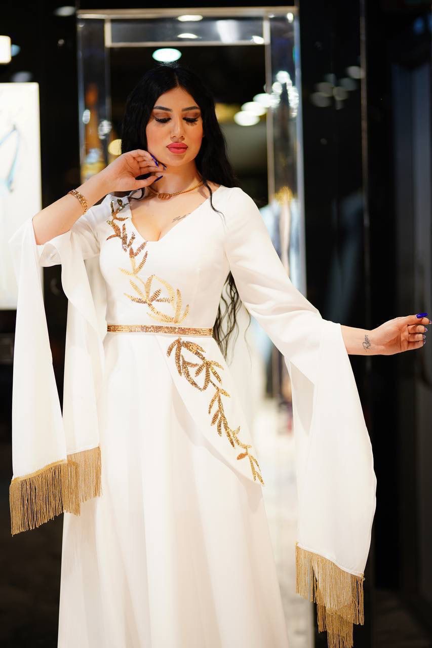 WHITE KAFTAN